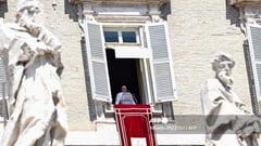 Pope Francis improves; still needs 'absolute rest': Vatican
